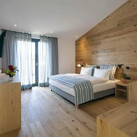 Hotel M120 4*
