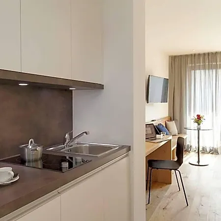 Hotel M120