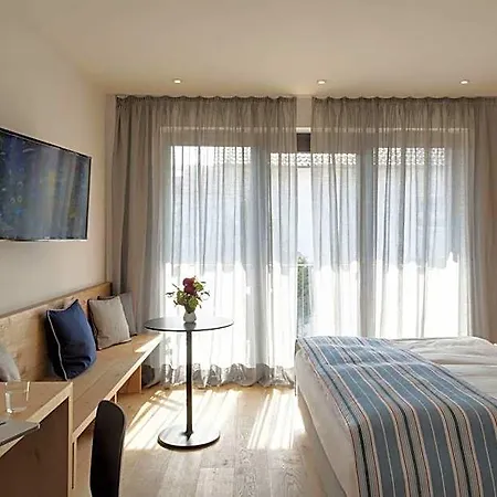 Hotel M120